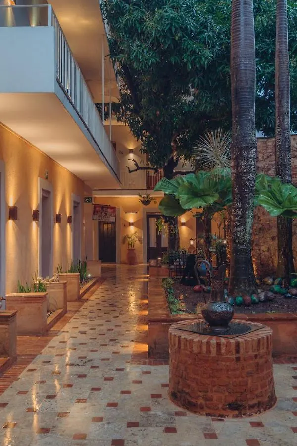 Luca Hotel سانتو دومينجو 4*,