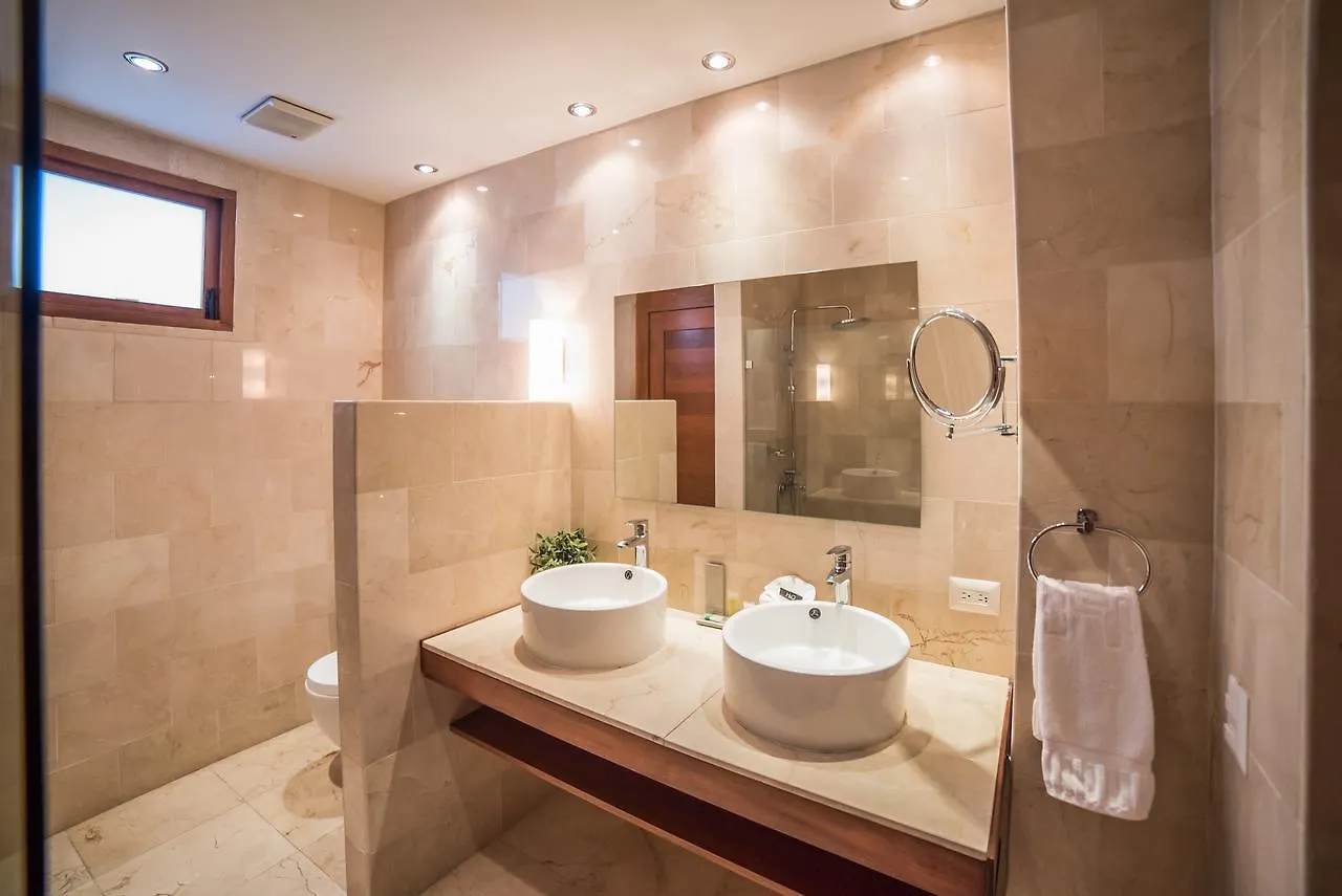 ****  Luca Hotel Santo Domingo Dominikai Köztársaság